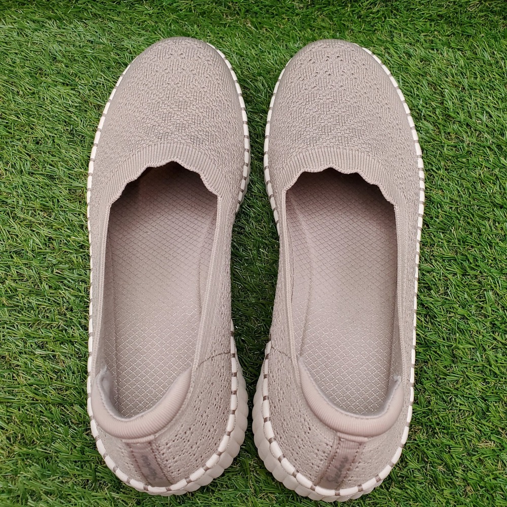 Skechers Wilshire Blvd SIZE 9.5 Women's Slip On Washable Vegan Sneaker Taupe - Picture 3 of 9